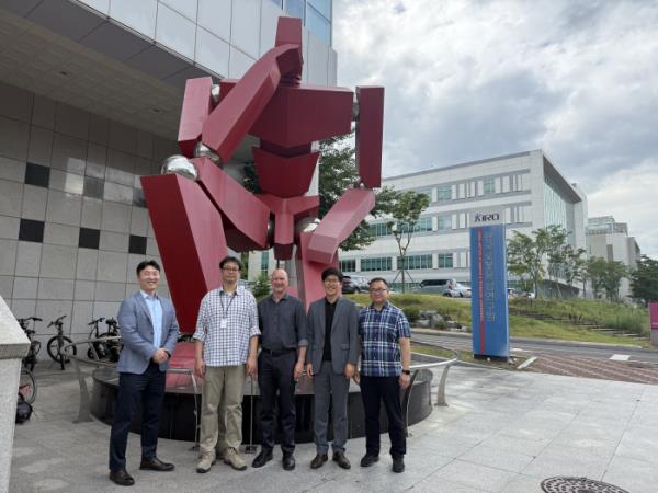 Visit by Professor J. Edward Colgate from Northwestern University �����
